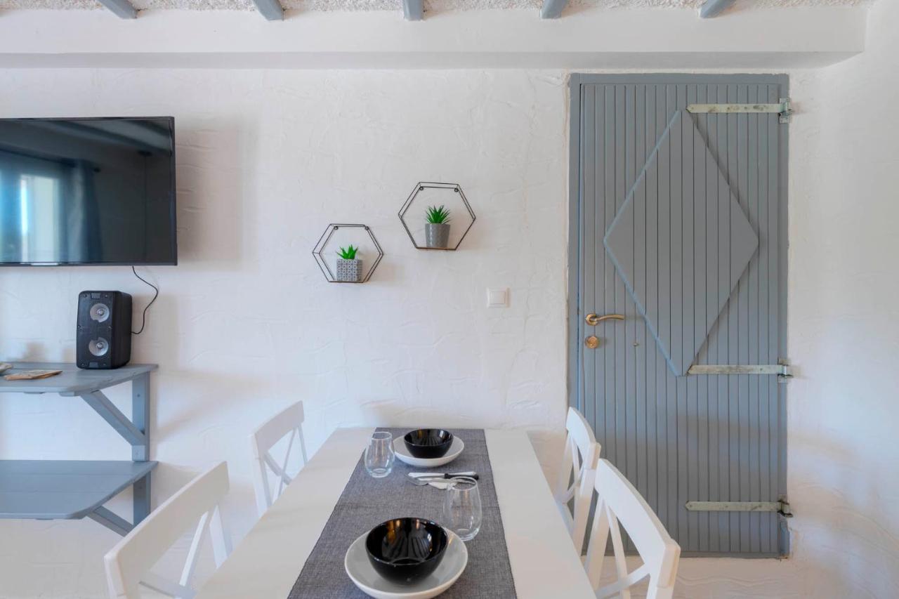 Endless Blue From Syros - Megas Gialos Resort - Suite 1 מראה חיצוני תמונה