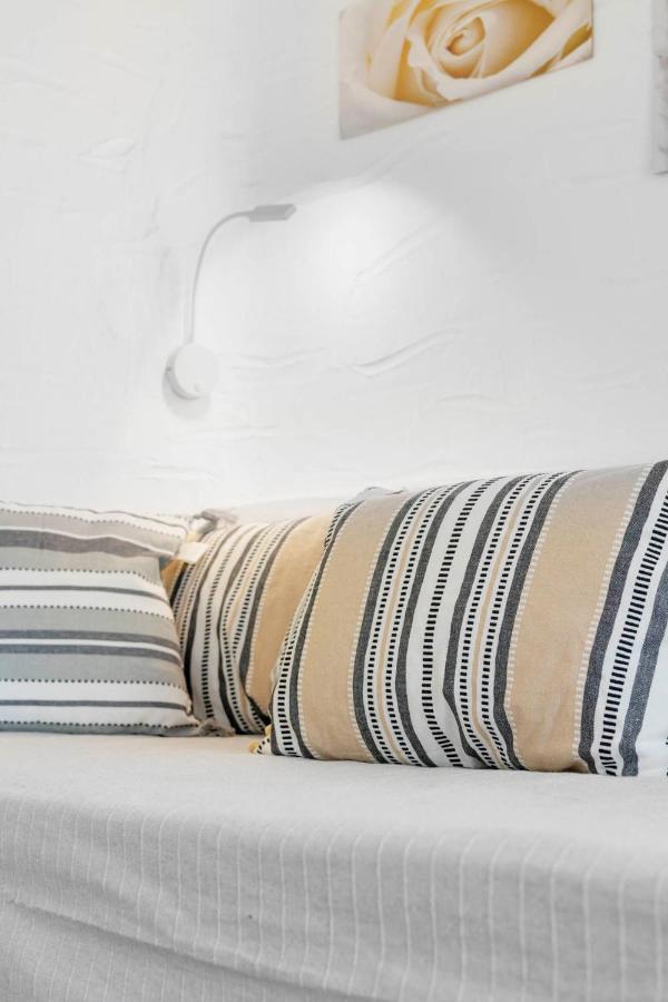 Endless Blue From Syros - Megas Gialos Resort - Suite 1 מראה חיצוני תמונה