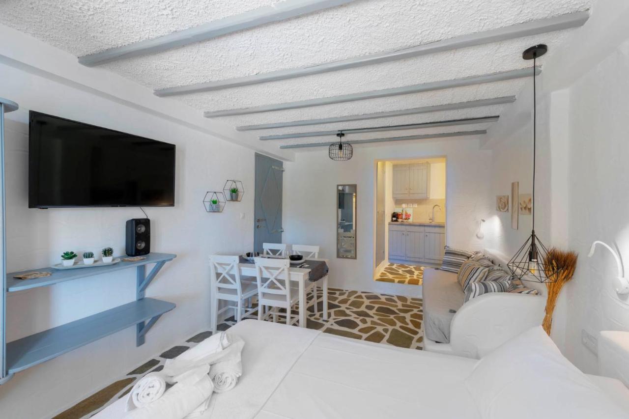 Endless Blue From Syros - Megas Gialos Resort - Suite 1 מראה חיצוני תמונה